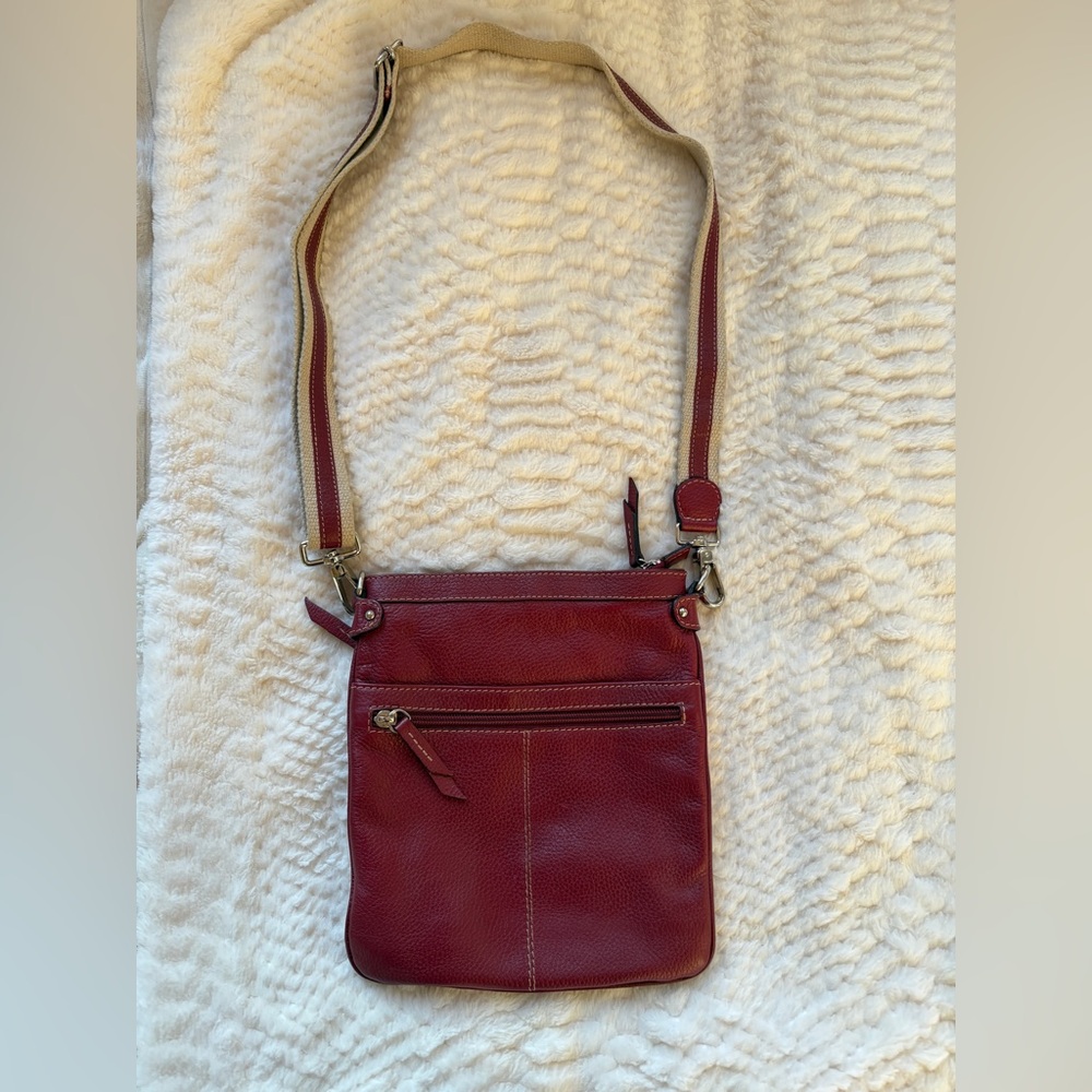 Delmar Italian Leather Crossbody Bag